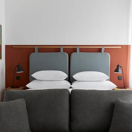 מלון דירות Plantonia 4*