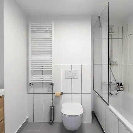 Plantonia Aparthotel 4*