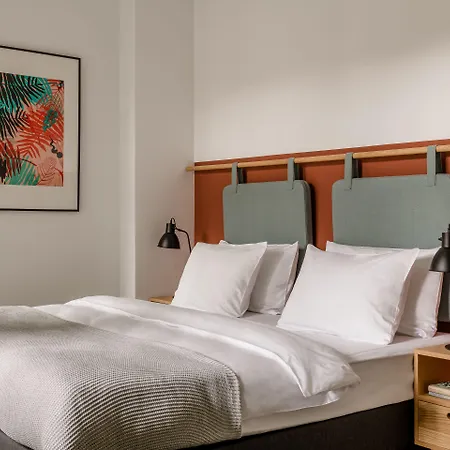 Plantonia Aparthotel 4*